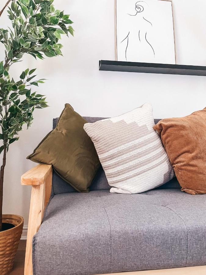 Hollybush Apartment, By Solace Stays Newport  Luaran gambar